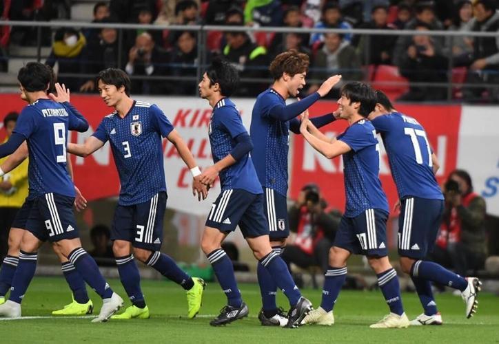 韩国男vs日本的相关图片